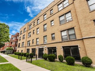 6949 S Paxton Avenue 1B, Chicago, IL 60649