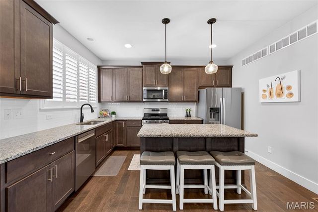 3221 Granger Boulevard, St Charles, MO 63301