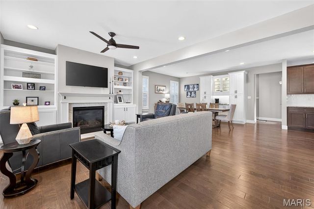 3221 Granger Boulevard, St Charles, MO 63301