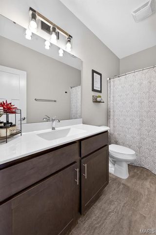 3221 Granger Boulevard, St Charles, MO 63301