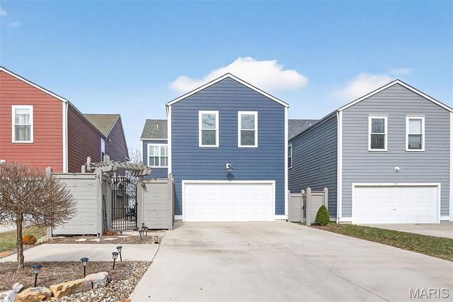 3221 Granger Boulevard, St Charles, MO 63301