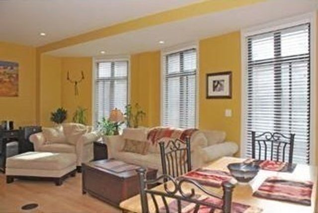 424 Massachusetts Ave 202, Boston, MA 02118