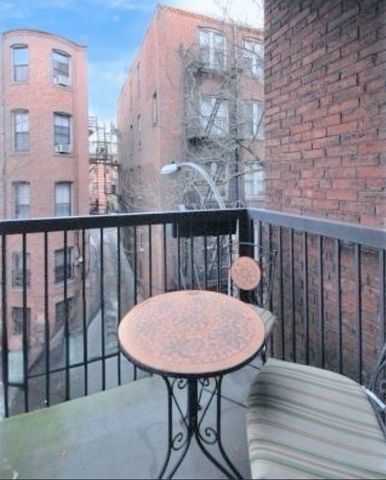 424 Massachusetts Ave 202, Boston, MA 02118
