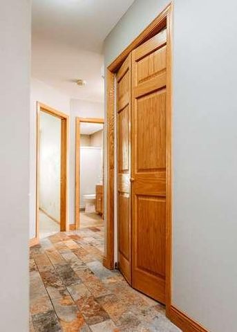 10014 Pin Oak Court N, Brooklyn Park, MN 55443