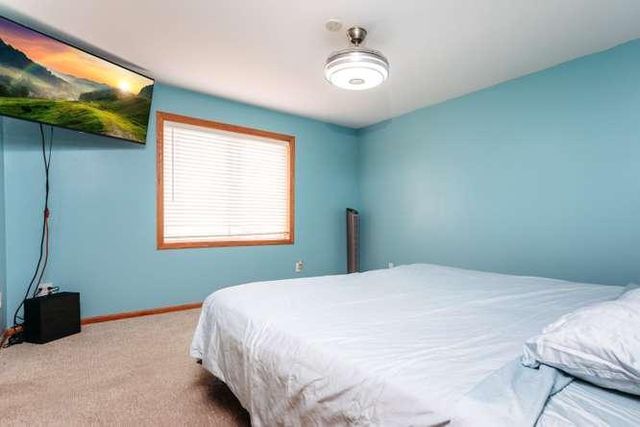 10014 Pin Oak Court N, Brooklyn Park, MN 55443