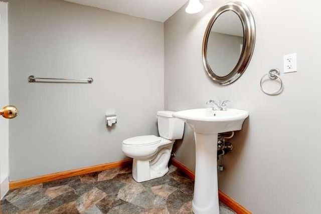 10014 Pin Oak Court N, Brooklyn Park, MN 55443