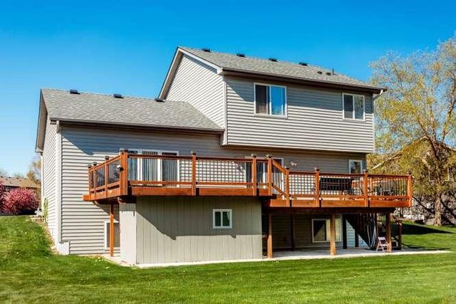 10014 Pin Oak Court N, Brooklyn Park, MN 55443
