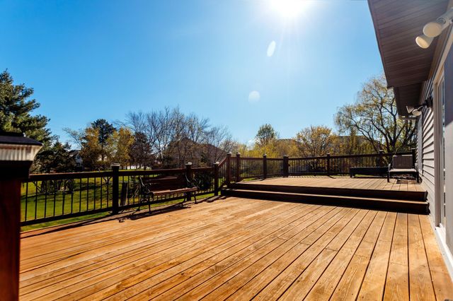 10014 Pin Oak Court N, Brooklyn Park, MN 55443