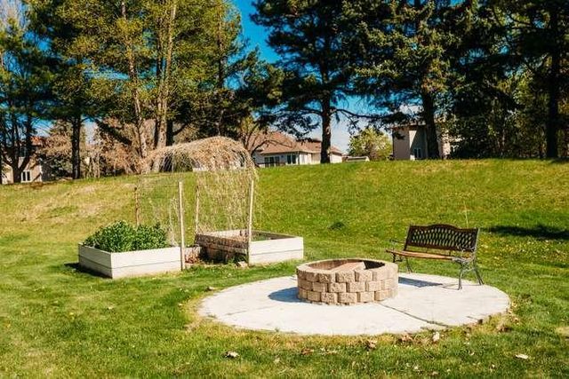 10014 Pin Oak Court N, Brooklyn Park, MN 55443