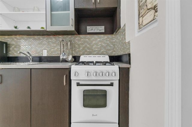 503 75th St 7504, Miami Beach, FL 33141