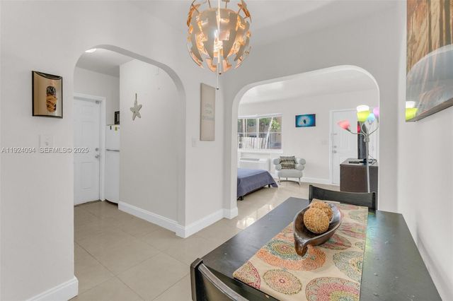 503 75th St 7504, Miami Beach, FL 33141