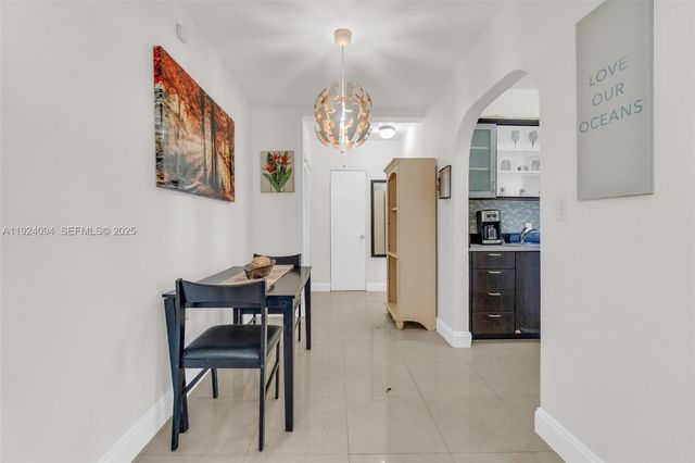 503 75th St 7504, Miami Beach, FL 33141