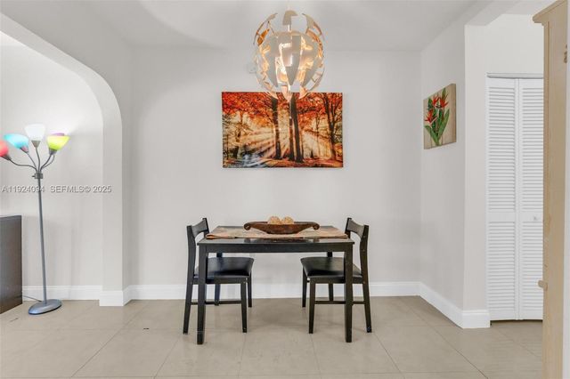 503 75th St 7504, Miami Beach, FL 33141