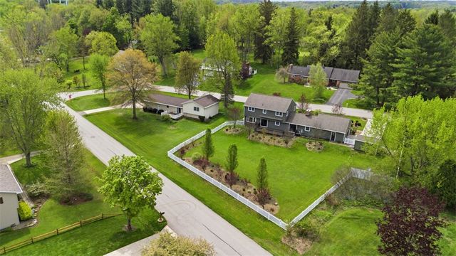 117 S Skytop, Edinboro, PA 16412