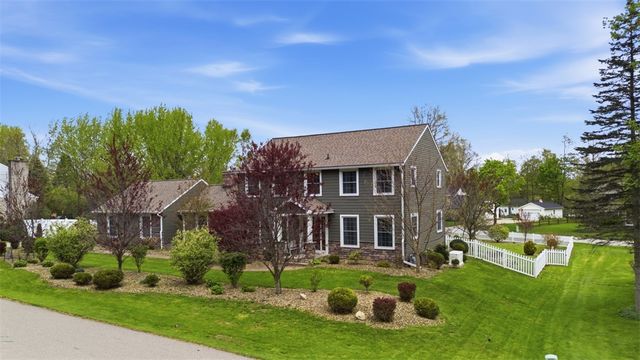 117 S Skytop, Edinboro, PA 16412