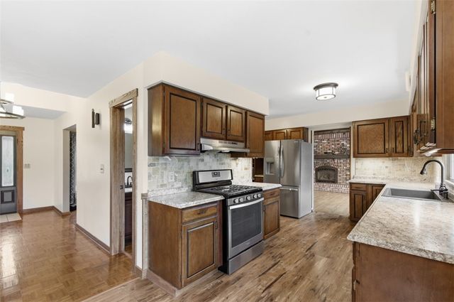 117 S Skytop, Edinboro, PA 16412