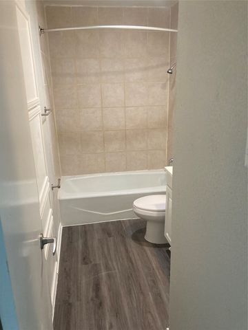 752 Haven Lane, Fort Worth, TX 76112