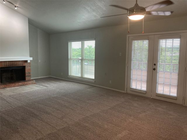 752 Haven Lane, Fort Worth, TX 76112