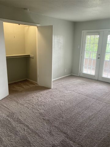 752 Haven Lane, Fort Worth, TX 76112