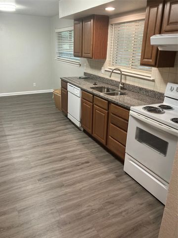 752 Haven Lane, Fort Worth, TX 76112