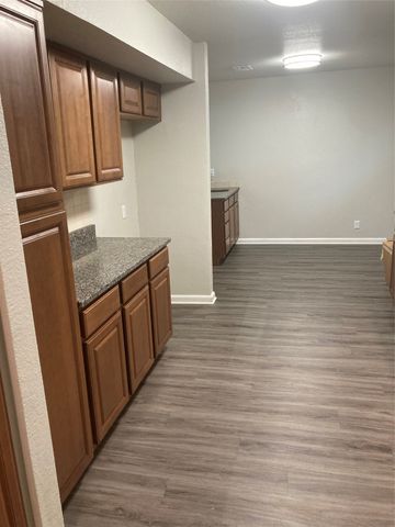 752 Haven Lane, Fort Worth, TX 76112