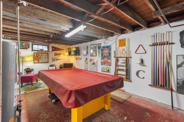 215 S Maple Avenue, Ames, IA 50010