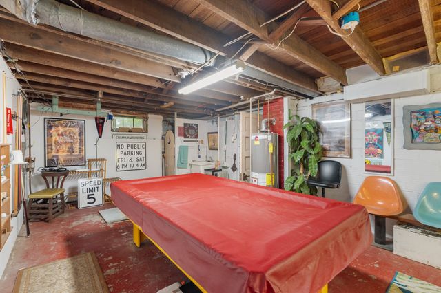 215 S Maple Avenue, Ames, IA 50010