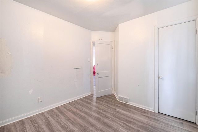 933 E Foss Avenue, Flint, MI 48505