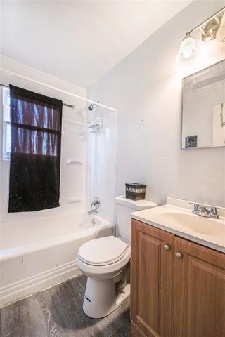 933 E Foss Avenue, Flint, MI 48505