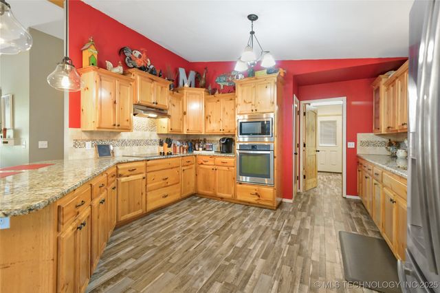 199 Classic Road, Ardmore, OK 73401