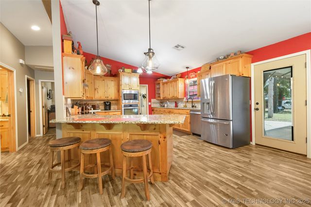 199 Classic Road, Ardmore, OK 73401