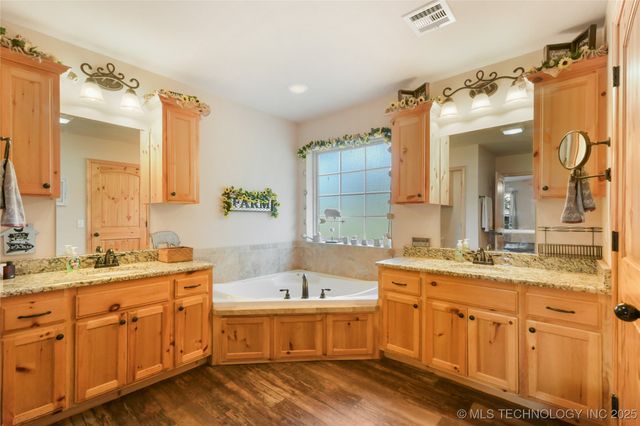 199 Classic Road, Ardmore, OK 73401