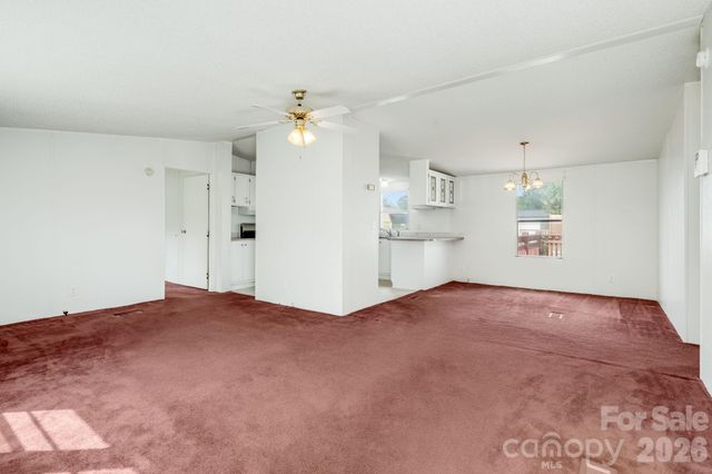 505 Crescent Way, Horse Shoe, NC 28742