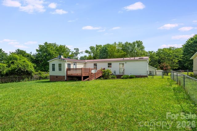 505 Crescent Way, Horse Shoe, NC 28742