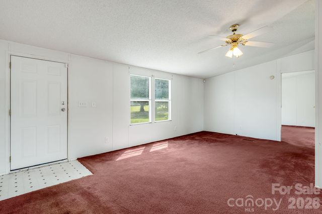 505 Crescent Way, Horse Shoe, NC 28742