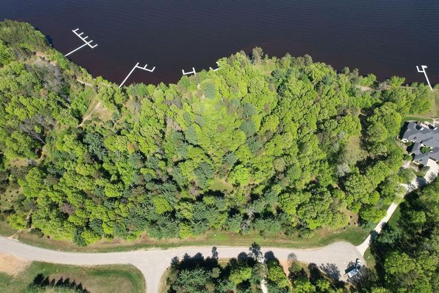 N8084 Baileys Boulevard, New Lisbon, WI 53950