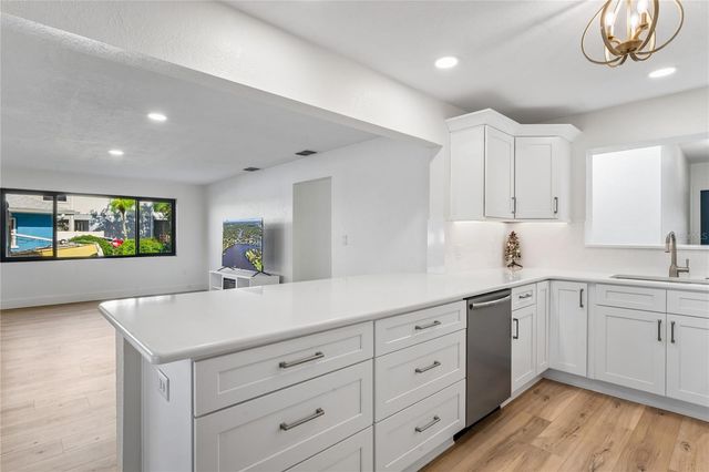 5531 MANATEE POINT DRIVE, New Port Richey, FL 34652