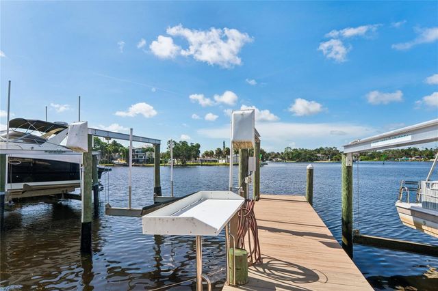 5531 MANATEE POINT DRIVE, New Port Richey, FL 34652