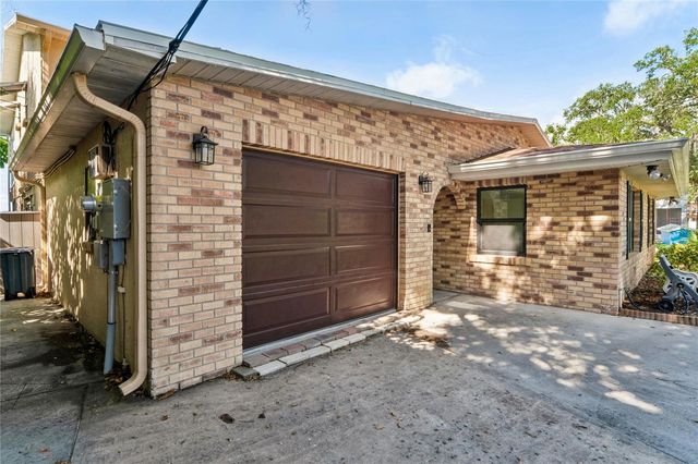 5531 MANATEE POINT DRIVE, New Port Richey, FL 34652