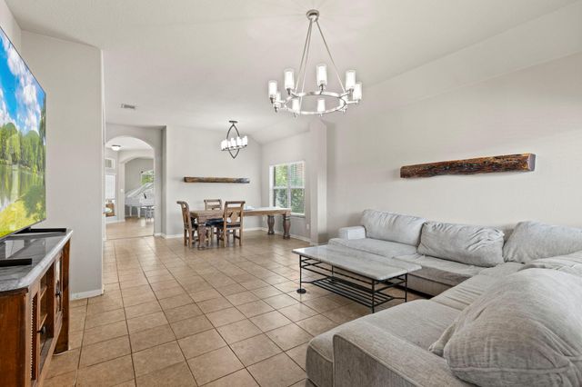 317 Cockrill ST, Hutto, TX 78634