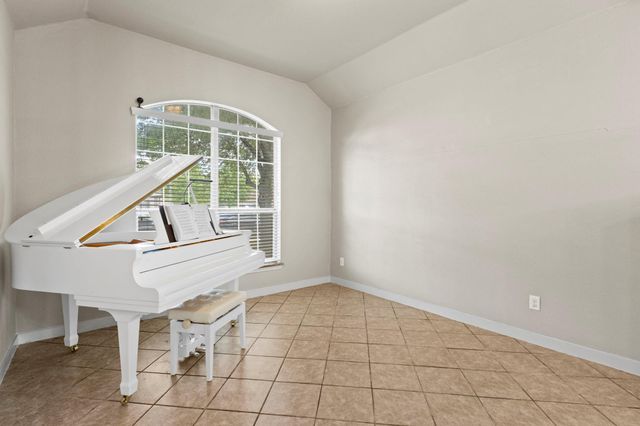 317 Cockrill ST, Hutto, TX 78634