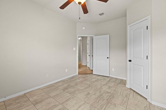 317 Cockrill ST, Hutto, TX 78634