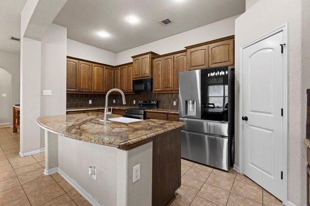 317 Cockrill ST, Hutto, TX 78634