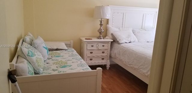 1801 S Treasure Dr 302, North Bay Village, FL 33141