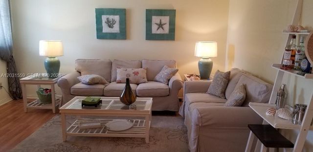 1801 S Treasure Dr 302, North Bay Village, FL 33141