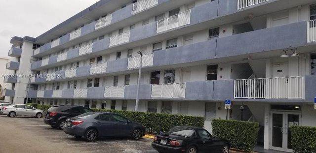 1801 S Treasure Dr 302, North Bay Village, FL 33141