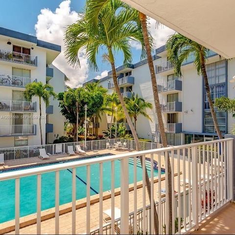 1801 S Treasure Dr 302, North Bay Village, FL 33141