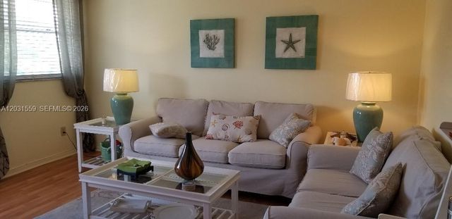 1801 S Treasure Dr 302, North Bay Village, FL 33141