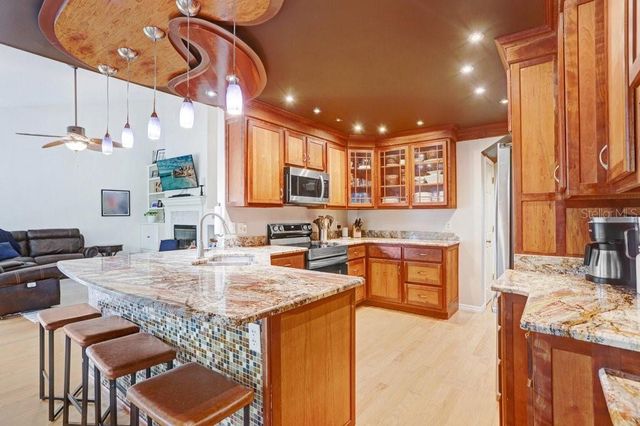 6214 FARTHING STREET, Tampa, FL 33647