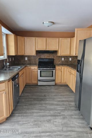 23 Burning Pines Drive, Ballston Spa, NY 12020